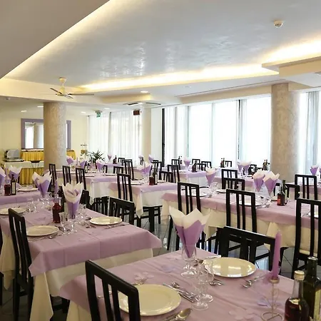 Ambra Otel Cesenatico