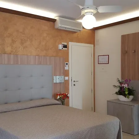 Отель Ambra 3*