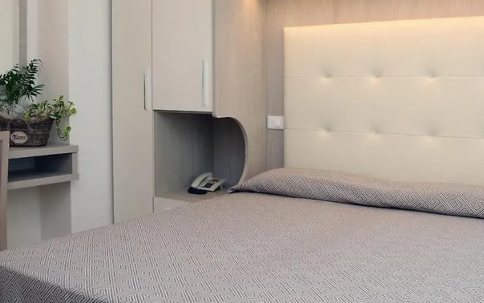 Ambra فندق تْشيزيناتيكو