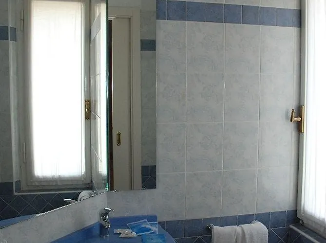 Ξενοδοχείο Ambra 3*